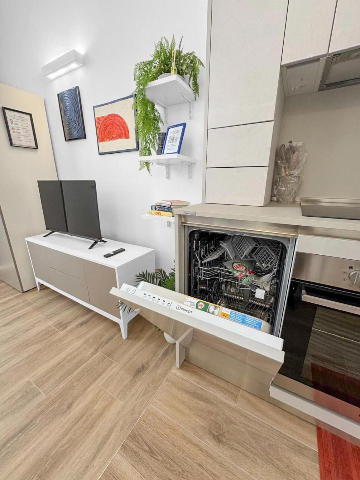 Duomo-navigli-porta Romana Gramuglihouse With Free Parking Apartment *